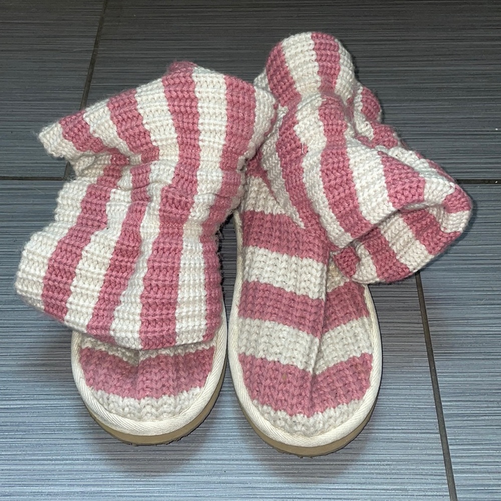 Pink and beige slouchy boots!